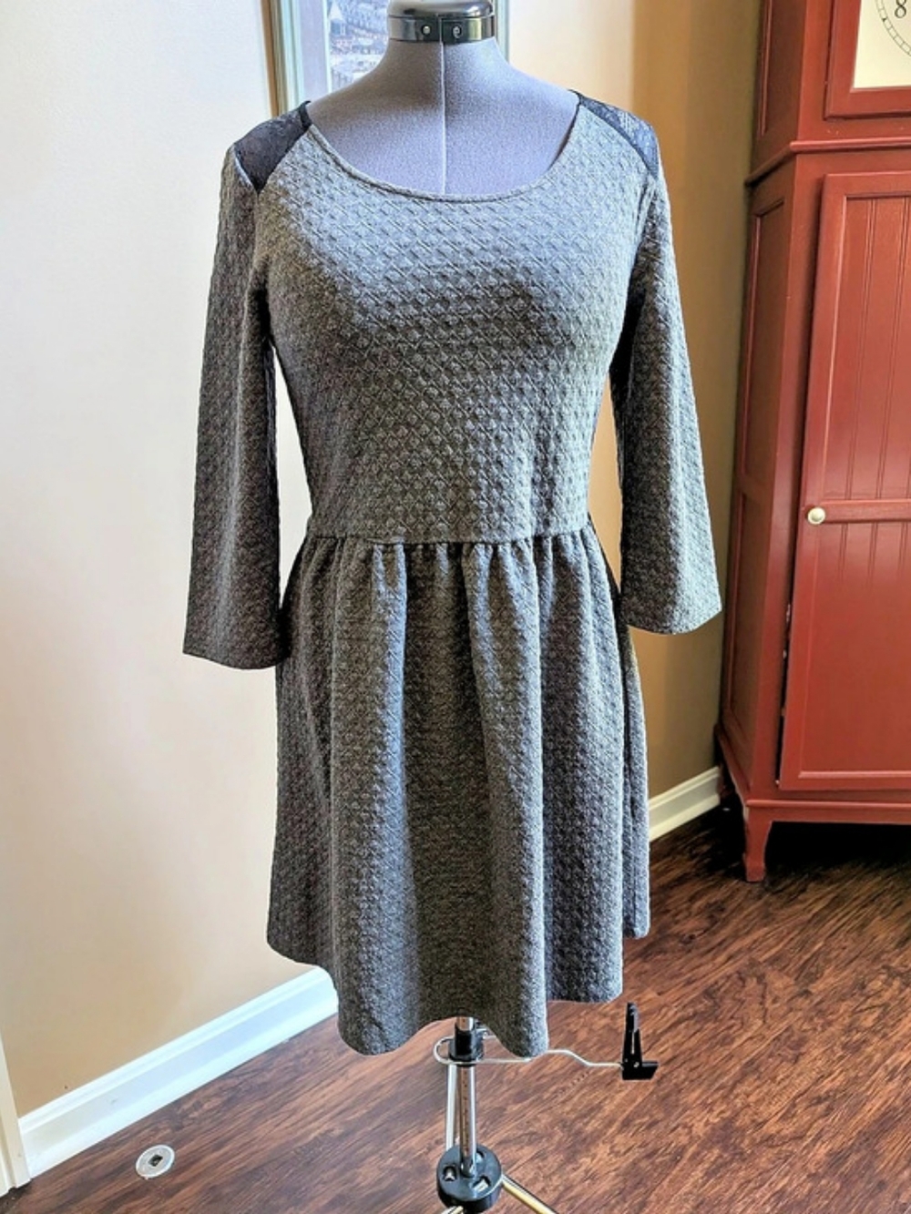 Maison Jules Geometric Mini Dress in Gray Size Large Like New